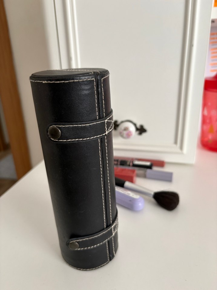 Silindir deri makyaj çantası - Görsel 2
