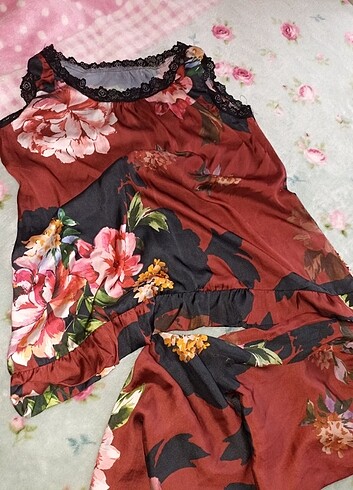 l Beden bordo Renk Saten kumaş pijama takımı