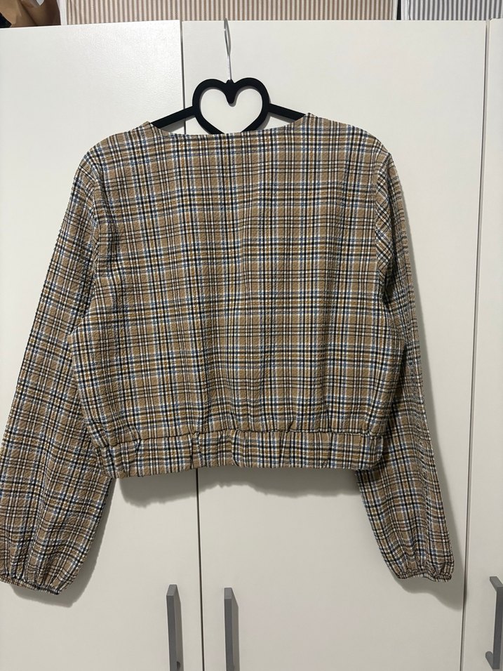 Bej Gri Kareli Düğmeli Kadın Bluz - Görsel 2