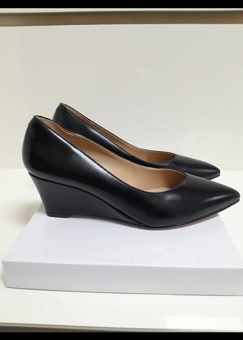 Siyah Dolgu Topuklu Kadın Stiletto