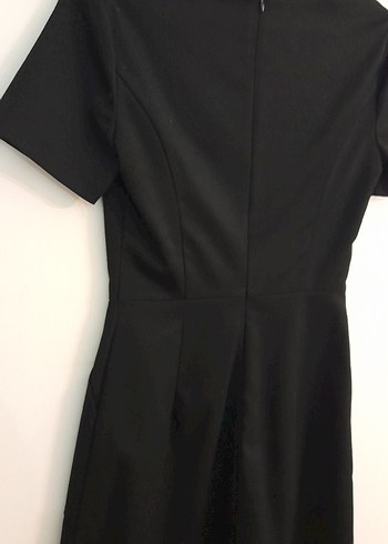 Siyah Kısa Kollu V Yaka Elbise - Görsel 6