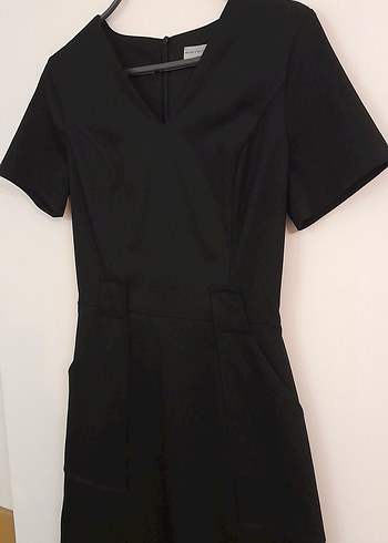 Siyah Kısa Kollu V Yaka Elbise - Görsel 2