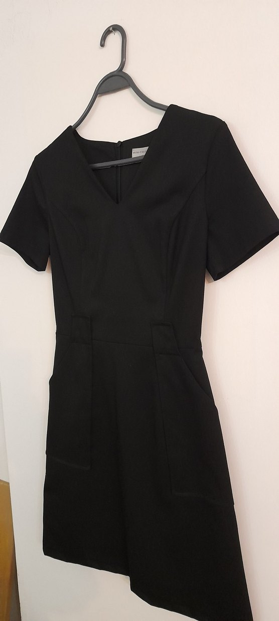 Siyah Kısa Kollu V Yaka Elbise - Görsel 2