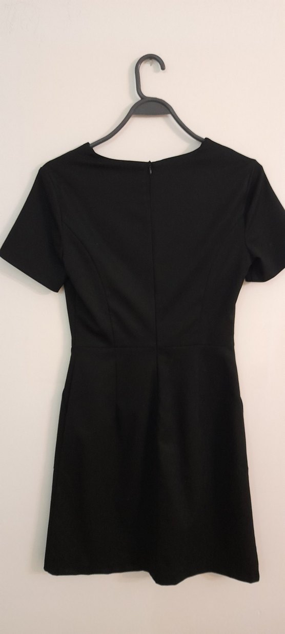 Siyah Kısa Kollu V Yaka Elbise - Görsel 5