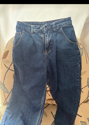 Düğmeli Rahat Kesim Mavi Denim Kadın Jean