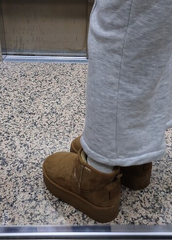 Ugg UGG platform topuk 37 numara