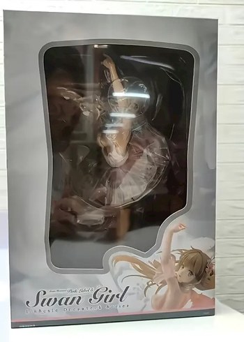 Swan Girl Bej Aksiyon Figürü