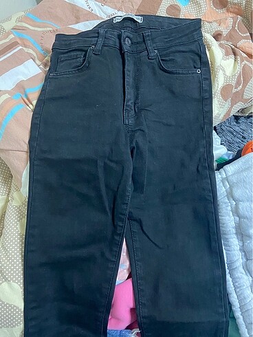 Siyah jeans