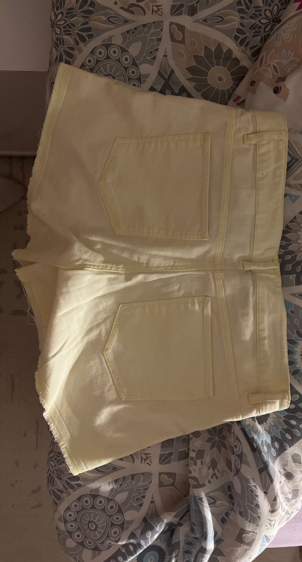 Sarı Mini Pamuklu Kadın Şort - Görsel 2