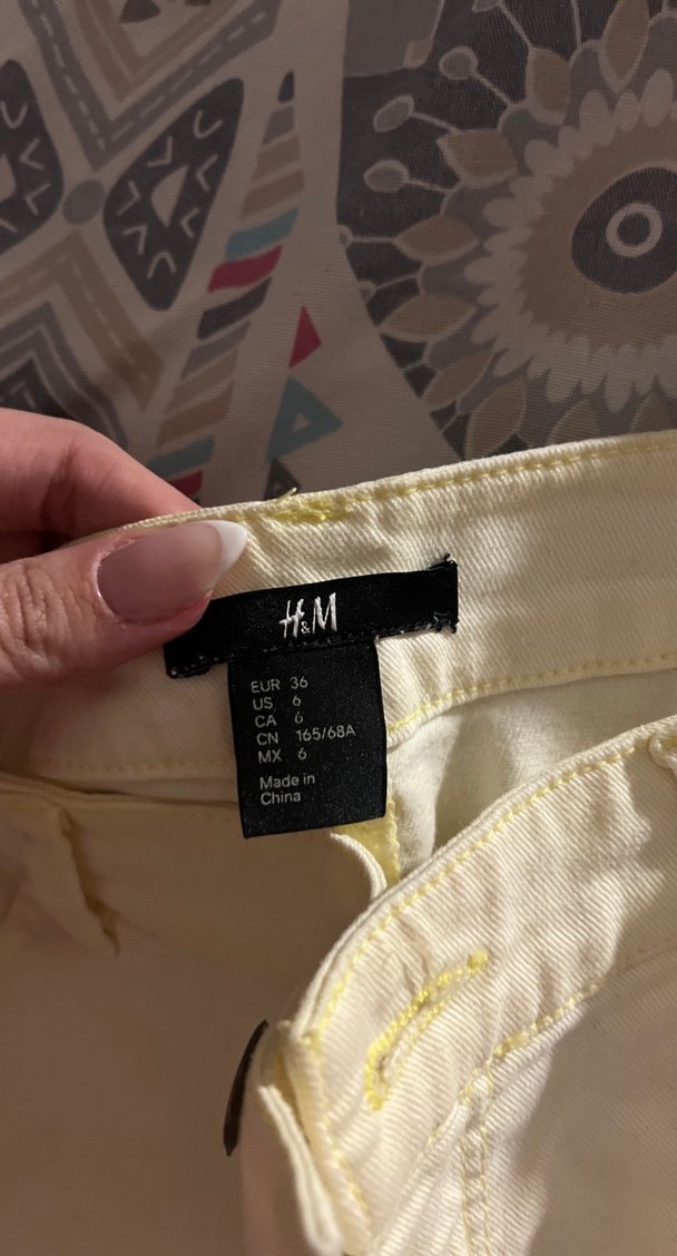 Sarı Mini Pamuklu Kadın Şort - Görsel 3