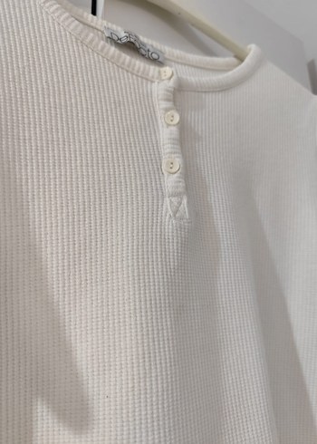 Düğmeli Beyaz crop