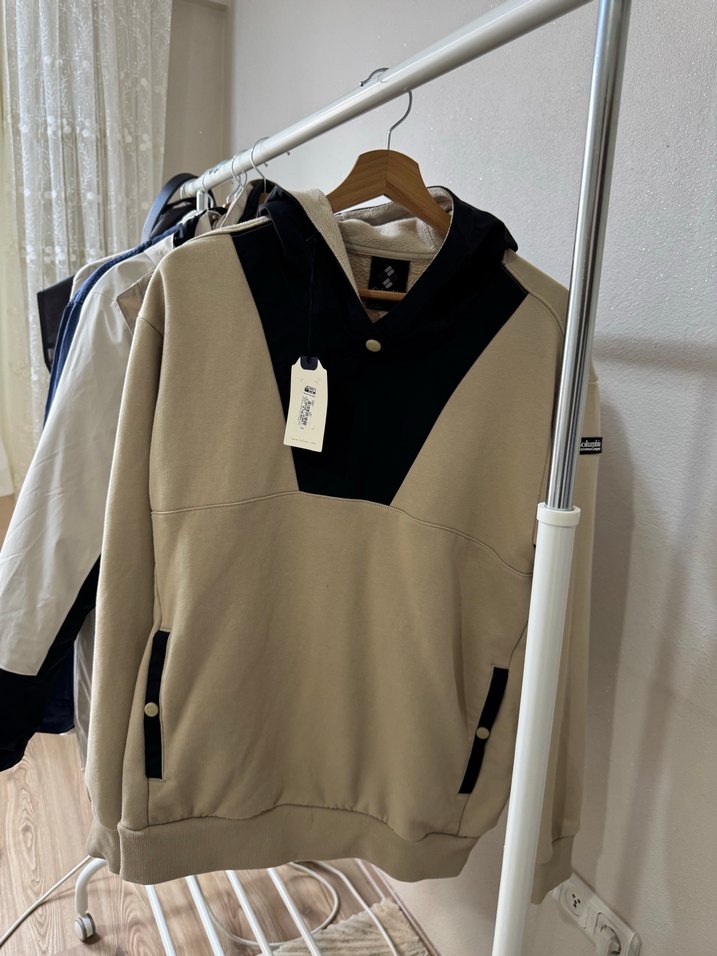 Kapüşonlu Baskılı Bej columbia sweatshırt orijinal - Görsel 4