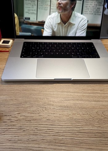 MacBook Pro M3/ 16inç 18GB 512GB SSD macOS 16 86.000 - Görsel 6