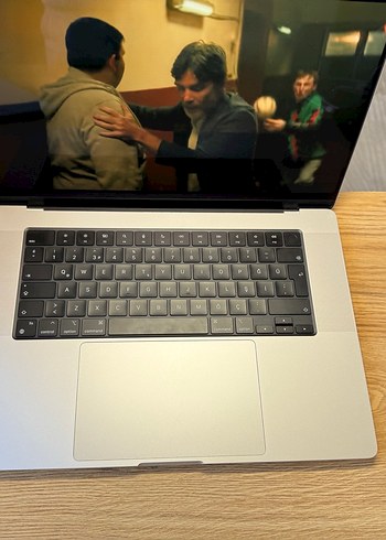 MacBook Pro M3/ 16inç 18GB 512GB SSD macOS 16 86.000 - Görsel 8