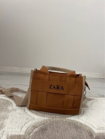 Zara Çanta