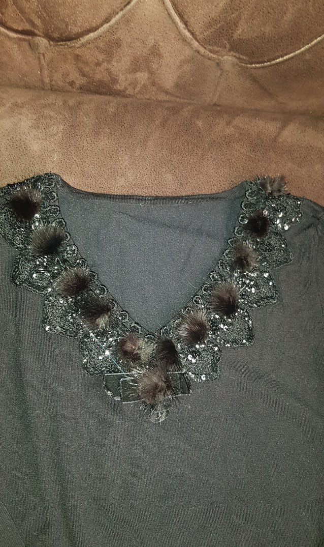 Kürk Detaylı V Yaka Gri Kadın Kazak - Görsel 2