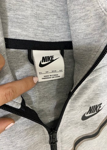 Nike Gri Kapüşonlu Fermuarlı Sweatshirt - Görsel 2