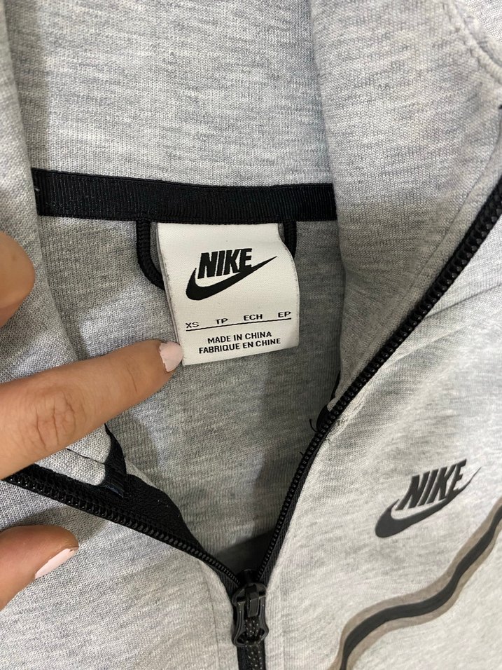 Nike Gri Kapüşonlu Fermuarlı Sweatshirt - Görsel 2