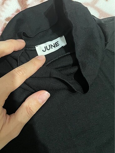m Beden siyah Renk June Siyah Balıkçı Yaka File Detaylı Bluz - M Beden, İkinci El