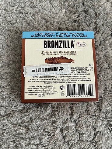 The Balm The balm bronzılla bronzer