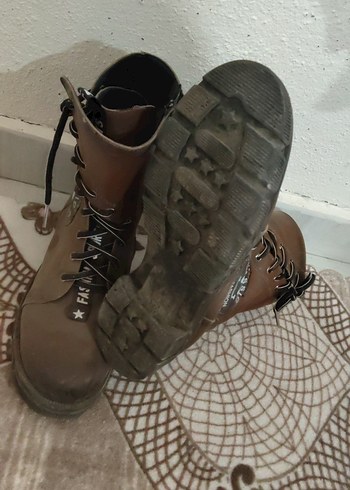 Kahverengi Deri Bağcıklı Kadın Bot - Görsel 3