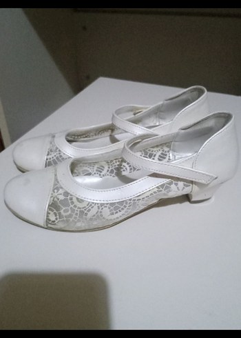 Beyaz Dantel Detaylı Kız Çocuk Babet - Görsel 2