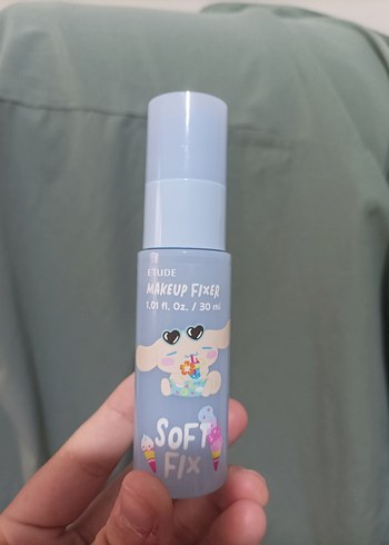 Mavi Cinnamoroll Fondöten ve Sabitleyici Sprey Seti - Görsel 9