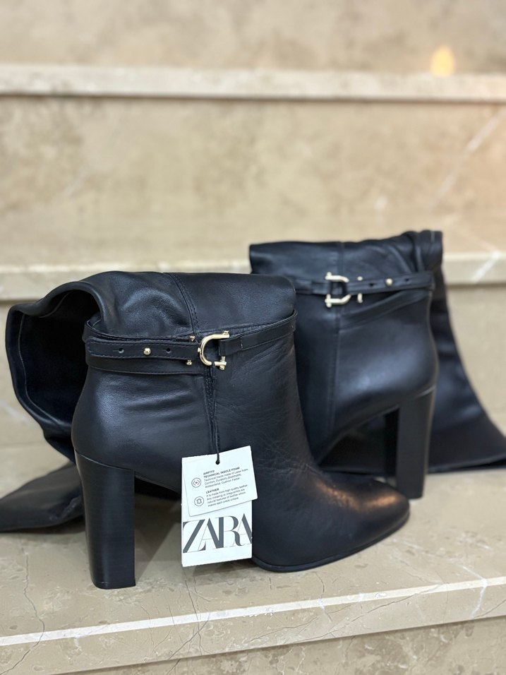 Kadın Siyah Deri Tokalı Dizüstü Bot - Görsel 4