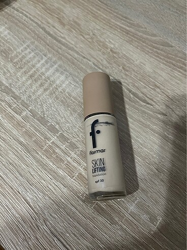 Sıkılaştırıcı flormar fondöten