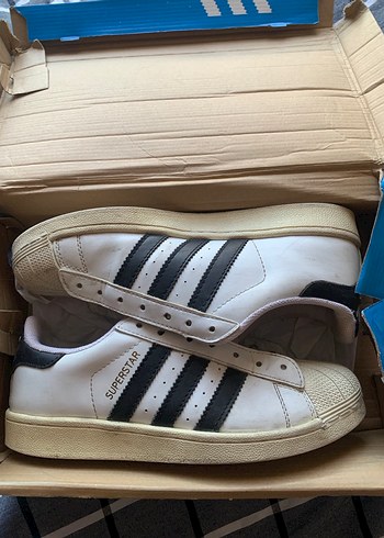 39 Beden Beyaz Siyah Adidas Superstar Spor Ayakkabı