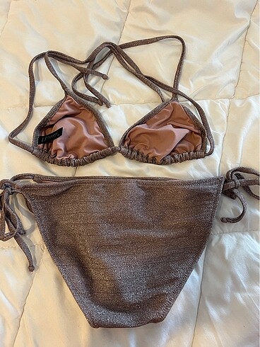 Diğer bikini takimi