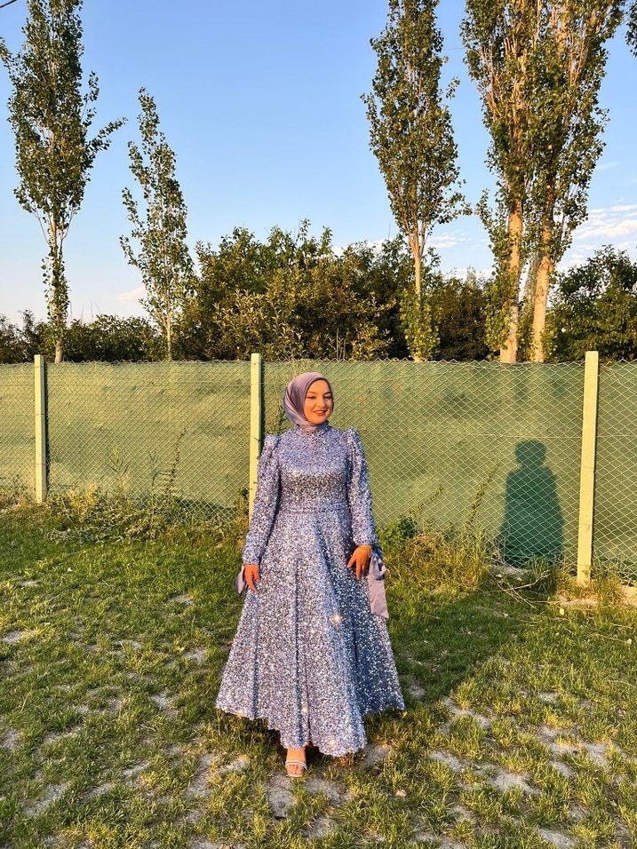 Uzun Kol mavi Bağlama Desenli Tesettür Abiye - Görsel 3