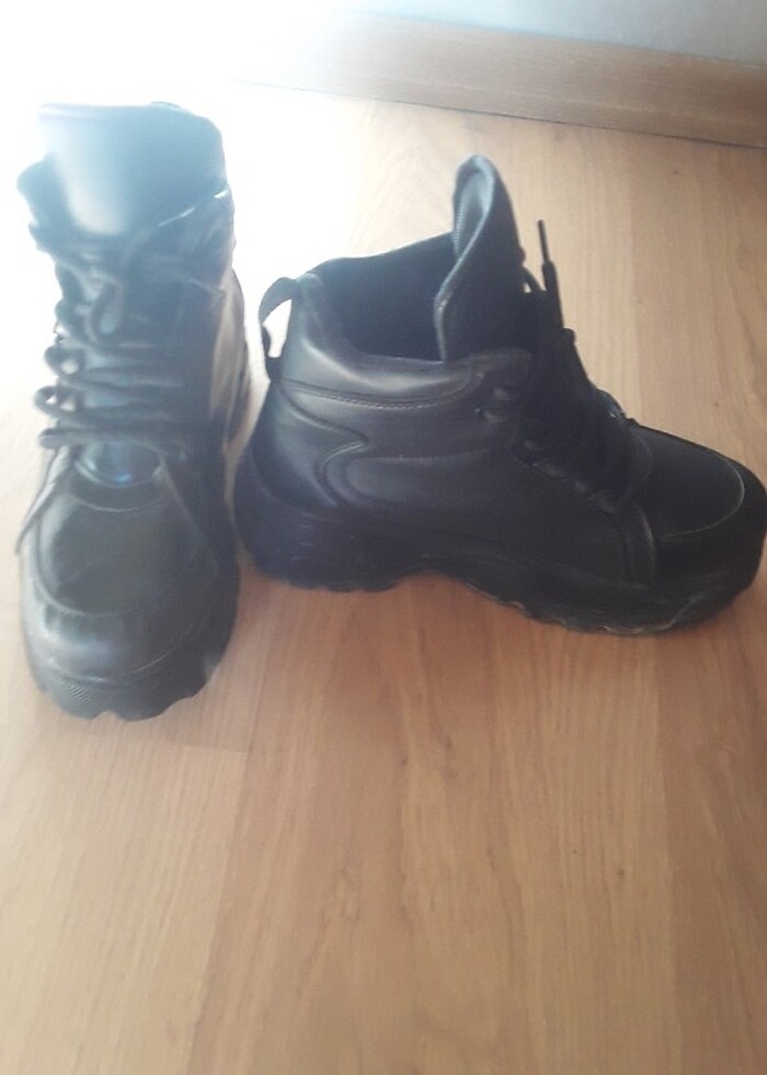 Yüksek ayakkabı  - Görsel 3