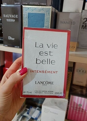 La Vie Est Belle Kadın Parfümü 100 ml 