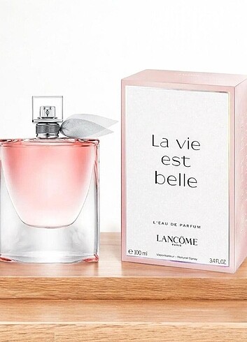 La Vie Est Belle Kadın Parfümü 100 ml