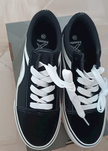 38 Beden Siyah Bağcıklı Spor Ayakkabı unisex