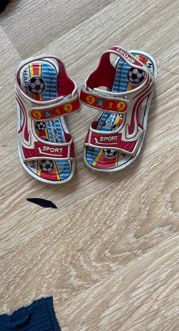 Resımde götüldüğü gıbı cırt cırt kısmında yırpranma mevcut - Görsel 3