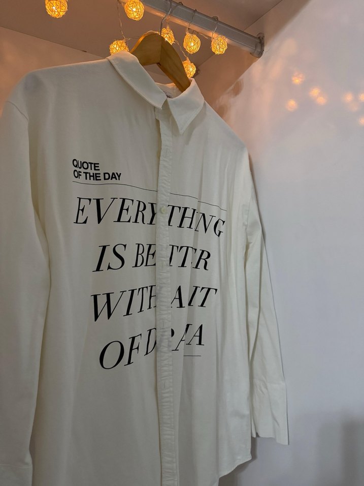 Beyaz Baskılı Pamuklu Kadın Gömlek - Görsel 2