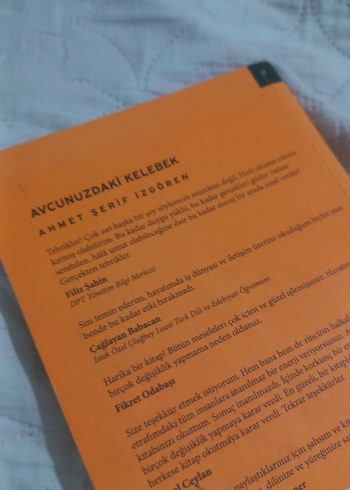  Beden Avcunuzdaki Kelebek - Ahmet Şerif İzgören