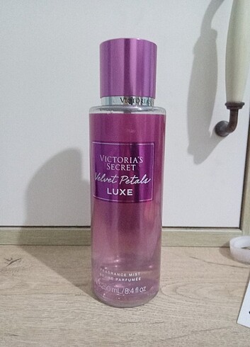Victoria s Secret Victoria secret velvet petals