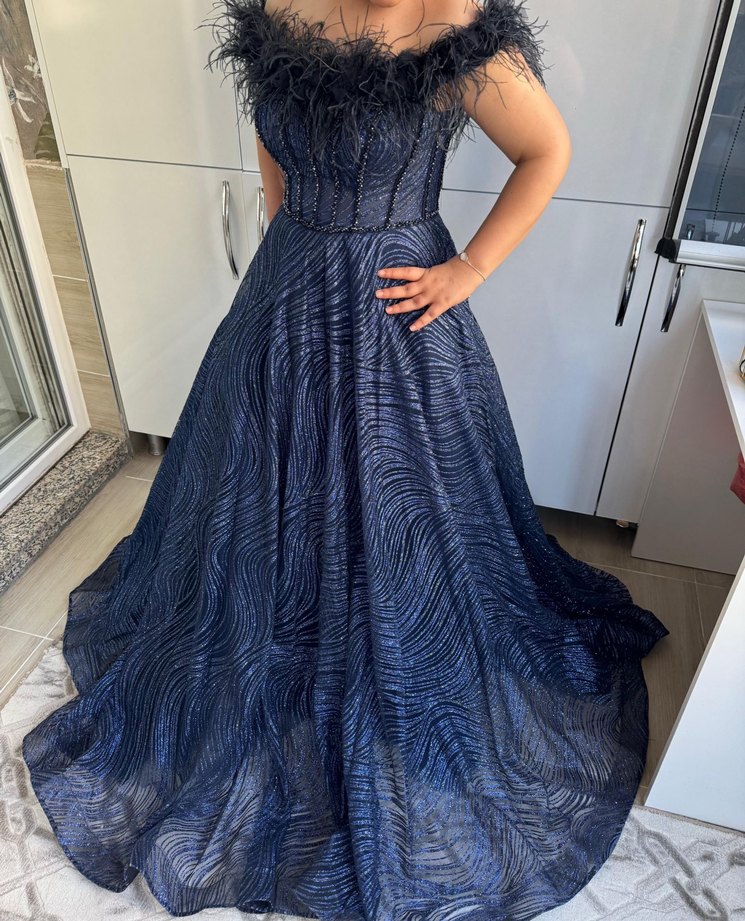 Uzun nişan Elbisesi - Görsel 3