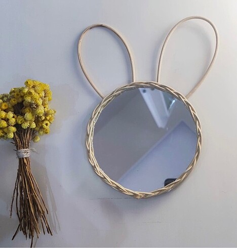 Kulaklı rattan ayna