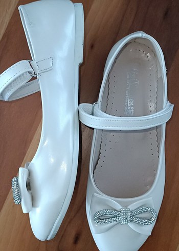 Beyaz Tokalı Kız Çocuk Babet - Görsel 8