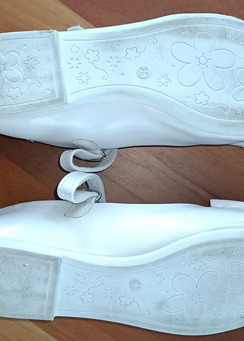 Beyaz Tokalı Kız Çocuk Babet - Görsel 5