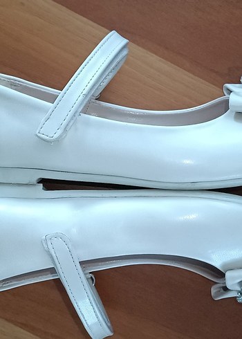 Beyaz Tokalı Kız Çocuk Babet - Görsel 6