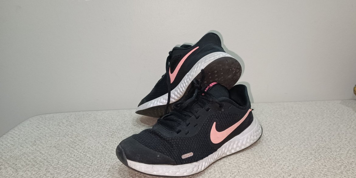 Kadın Siyah-Pembe Bağcıklı Spor Ayakkabı - Görsel 2