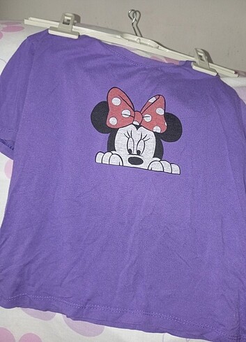 Acil satılık Mickey desenli mor yazlık tişört