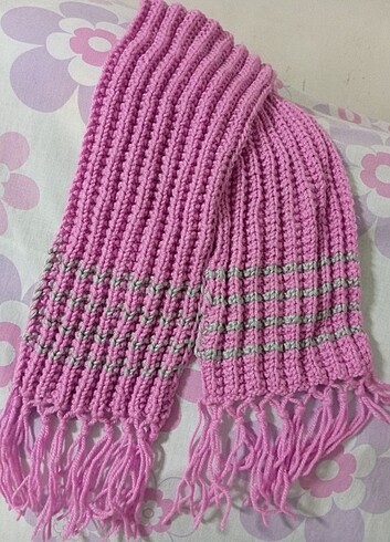 Acil satılık Pembe örgülü atkı