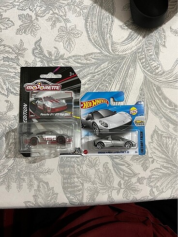 Hotwheels ikili araç lot