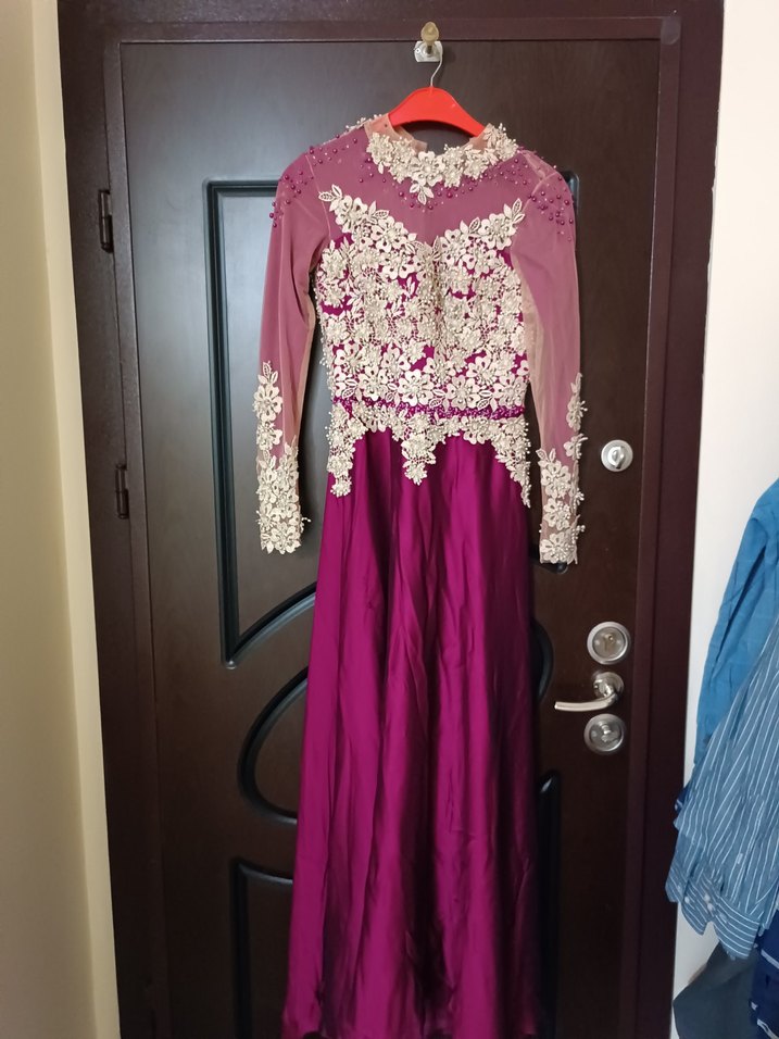 Dantel Detaylı Uzun Mor Kadın Abiye Elbise - Görsel 2